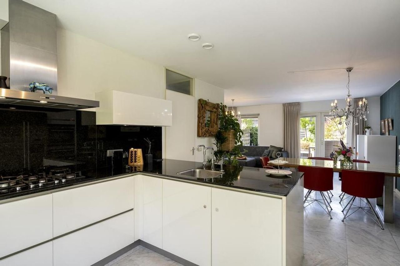 5-bedroom corner house in Wassenaar - Image 7