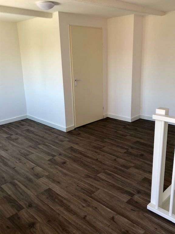 Apartment with balcony and parking space - Image 6