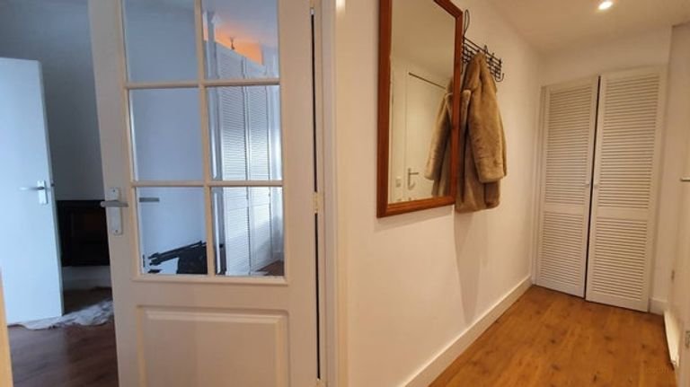 Furnished 4-room apartment with balcony - Image 9