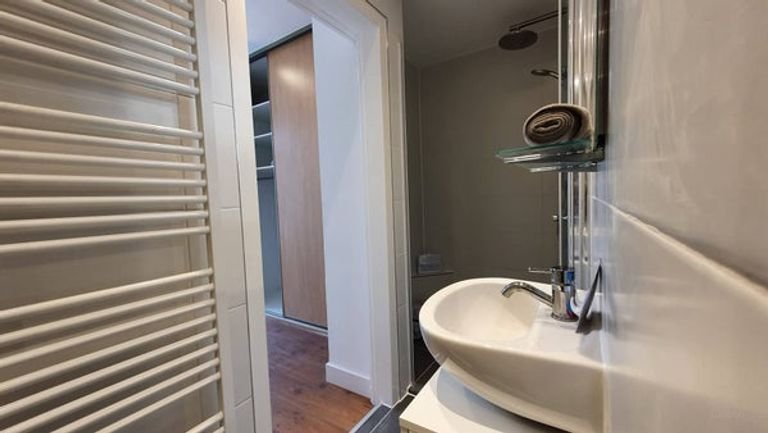 Furnished 4-room apartment with balcony - Image 13
