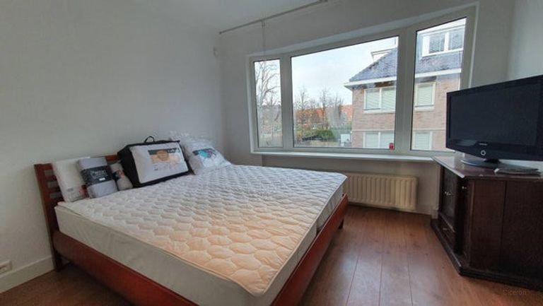 Furnished 4-room apartment with balcony - Image 7