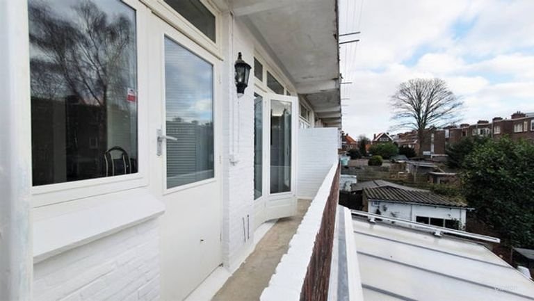 Furnished 4-room apartment with balcony - Image 16