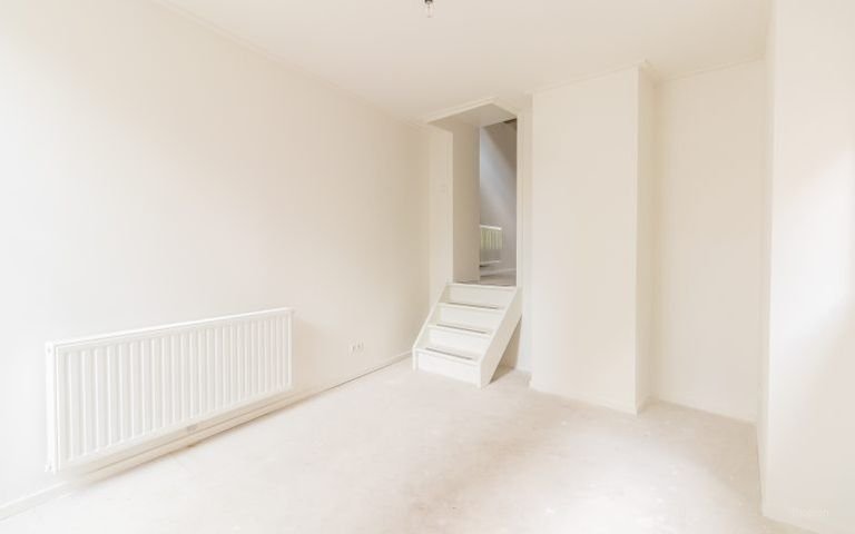 View of the Brink, 3-bedroom apartment - Image 9