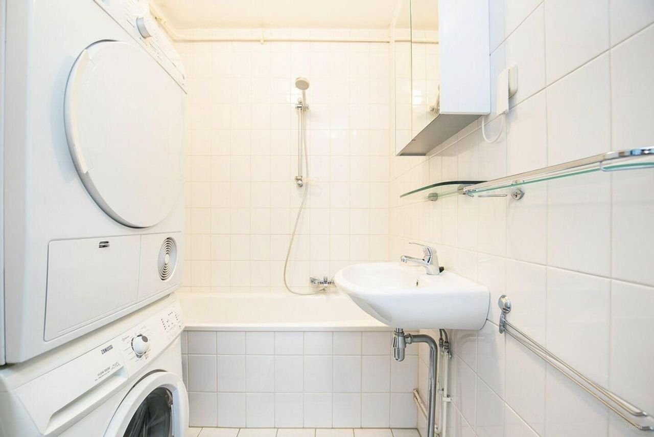 Apartment with balcony in Douve Weien - Image 9