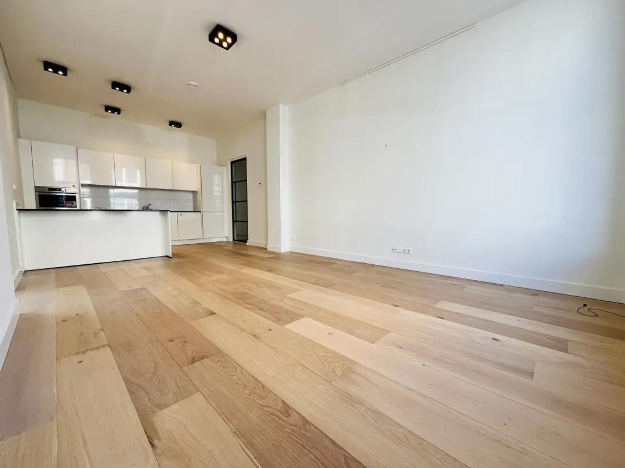 Begane grond appartement met tuin in Duinoord - Afbeelding 2