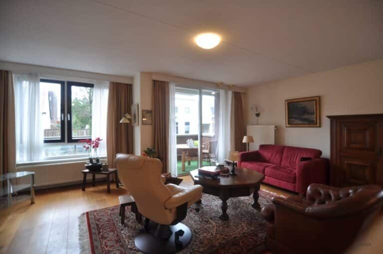 3-room apartment with balcony in Joriskwartier - Image 4