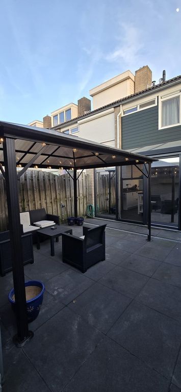 Gezinswoning met 4 slaapkamers en tuin - Afbeelding 13