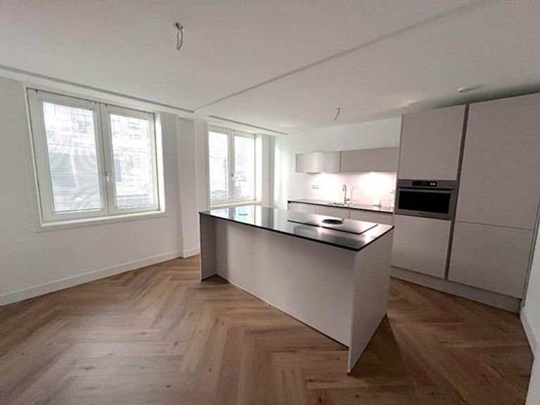 3-bedroom apartment with garden - Image 5