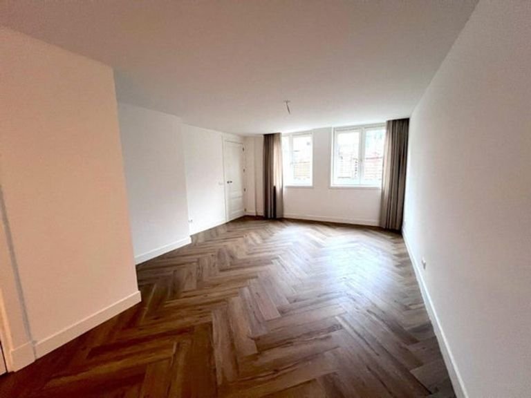 3-bedroom apartment with garden - Image 9