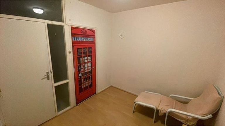 Room with Balcony Near UT - Image 3