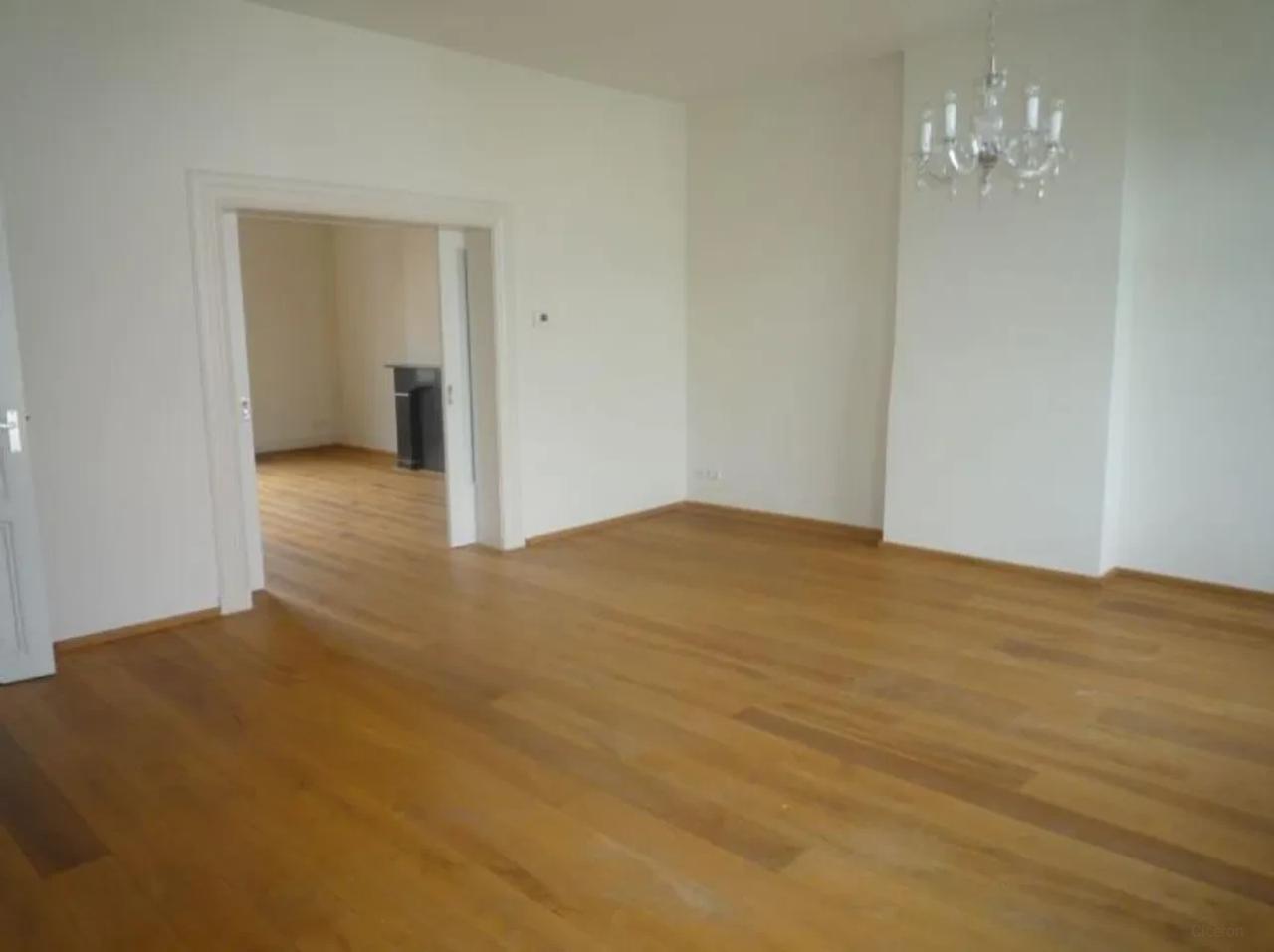 Student Room with Roof Terrace in Wyck - Image 1