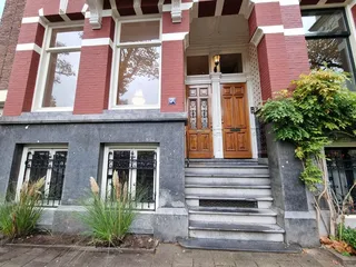 Gemeubileerd 3-slaapkamerappartement met tuin