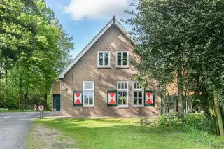 Detached living by the forest in Erp