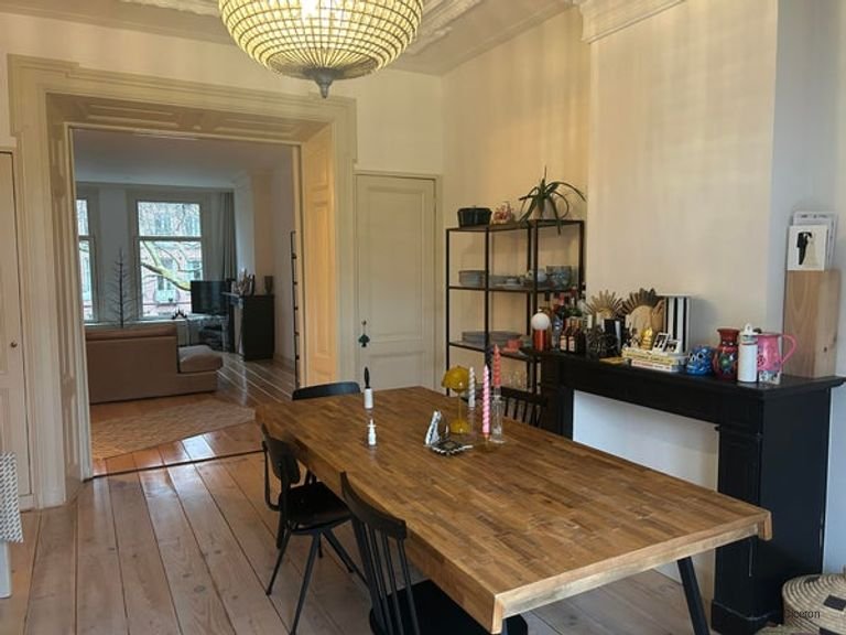 110 m² met zonnig balkon in De Pijp - Afbeelding 2