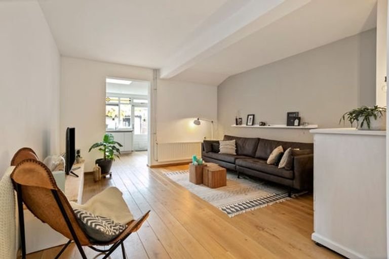 95 m² house with 3 rooms in Belcrum - Image 1