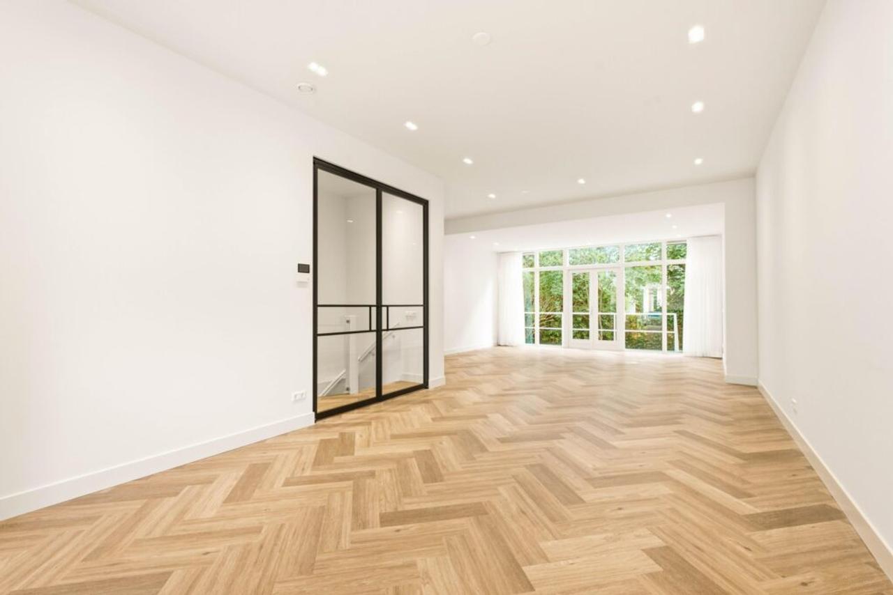 148 m² Family Home with Garden in Oud-Zuid - Image 8