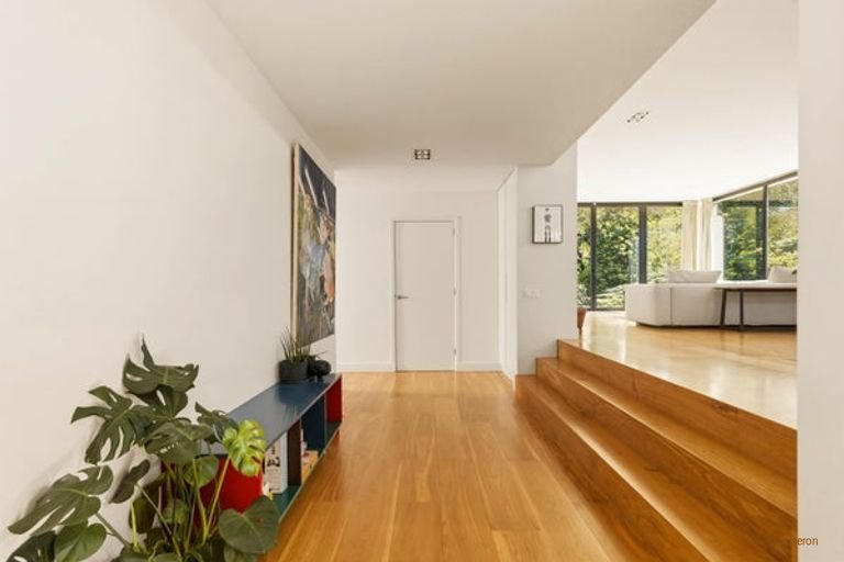 250 m² gezinshuis met 6 slaapkamers - Afbeelding 4