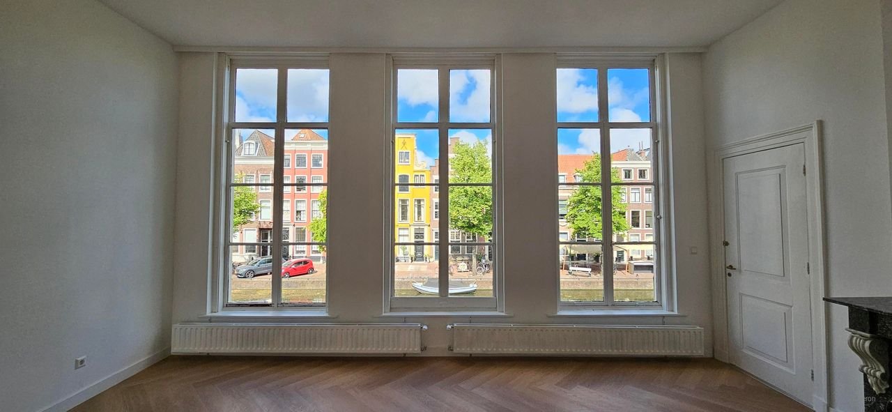 Licht 2-kamerappartement aan gracht - Afbeelding 4