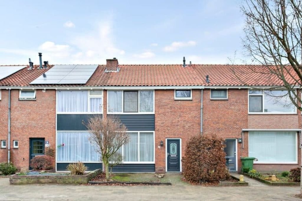 80 m² Home with Garden in the Generalenbuurt - Image 2