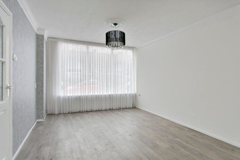 80 m² Home with Garden in the Generalenbuurt - Image 8