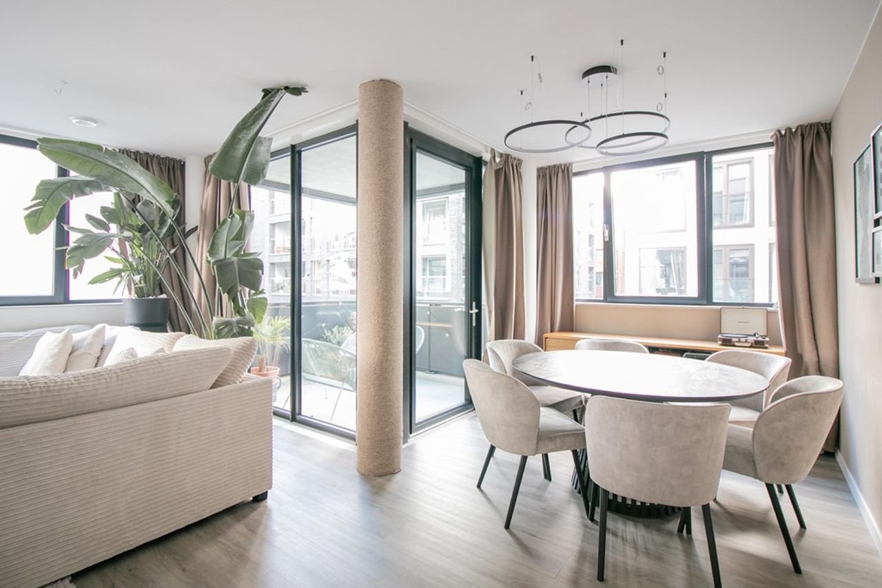2-slaapkamerappartement met balkon - Afbeelding 2