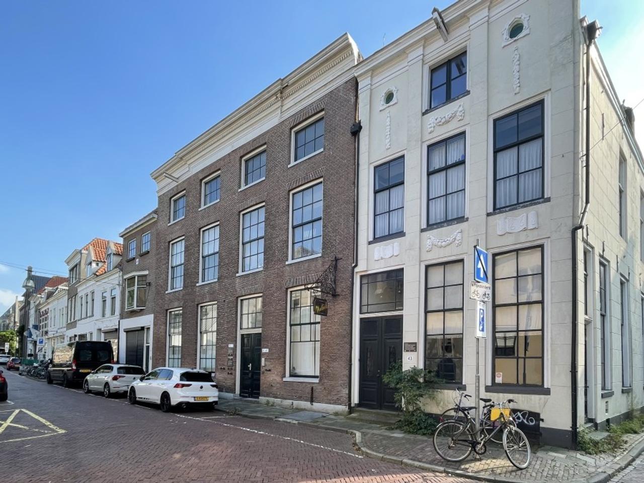 169 m² wonen in hartje Zwolle - Afbeelding 1