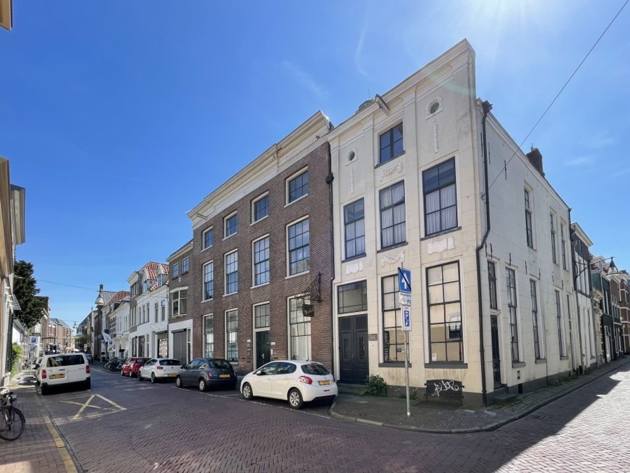 75 m² apartment with private entrance in Zuid - Image 1