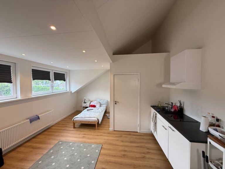 25 m² Studio in Quiet Amby - Image 2