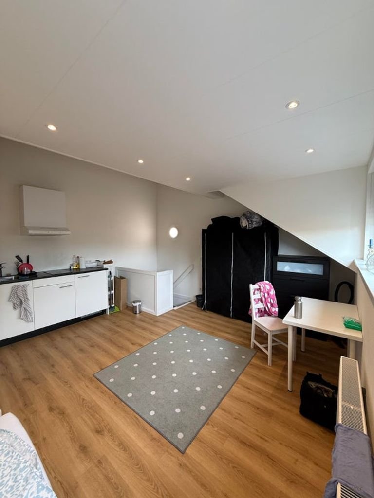 25 m² Studio in Quiet Amby - Image 3
