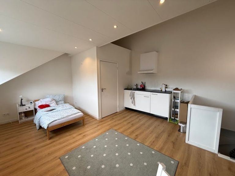 25 m² Studio in Quiet Amby - Image 5