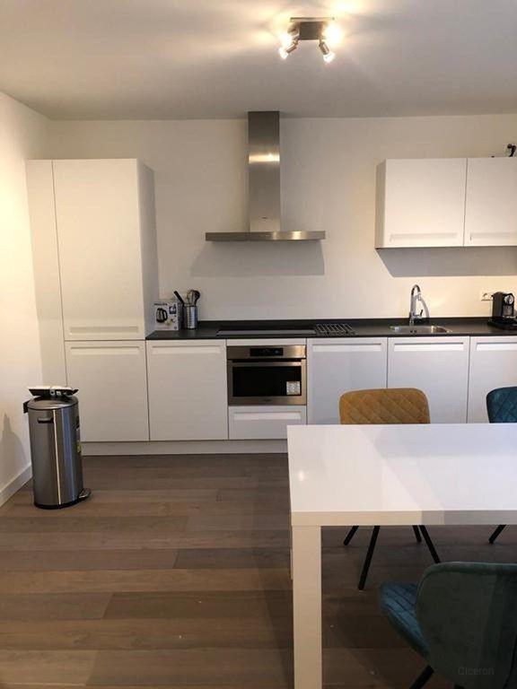 Licht 3-kamerappartement met balkon - Afbeelding 7