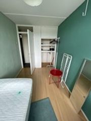 Kamer van 10 m² met luxe keuken in Paddepoel - Afbeelding 3