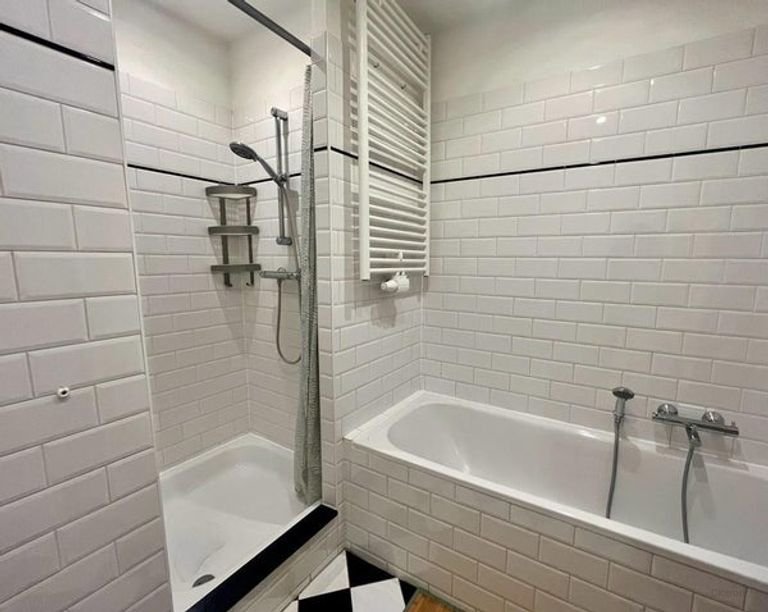 Gemeubileerd 3-kamerappartement met balkon - Afbeelding 8