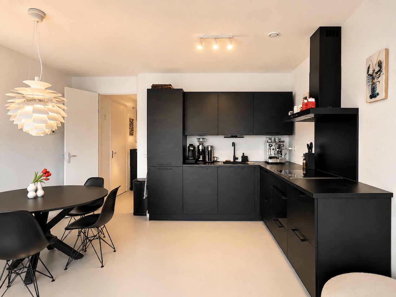 Furnished apartment with balcony by the IJ - Image 2