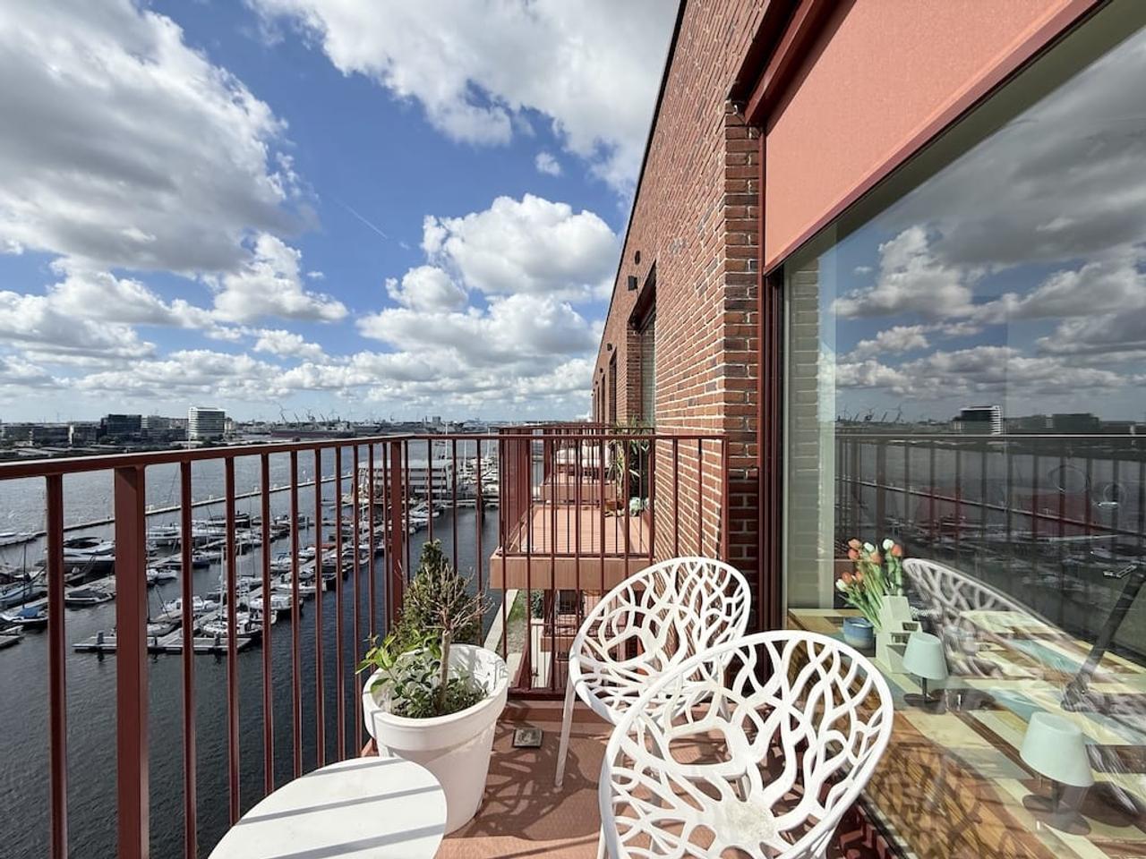 Furnished apartment with balcony by the IJ - Image 6
