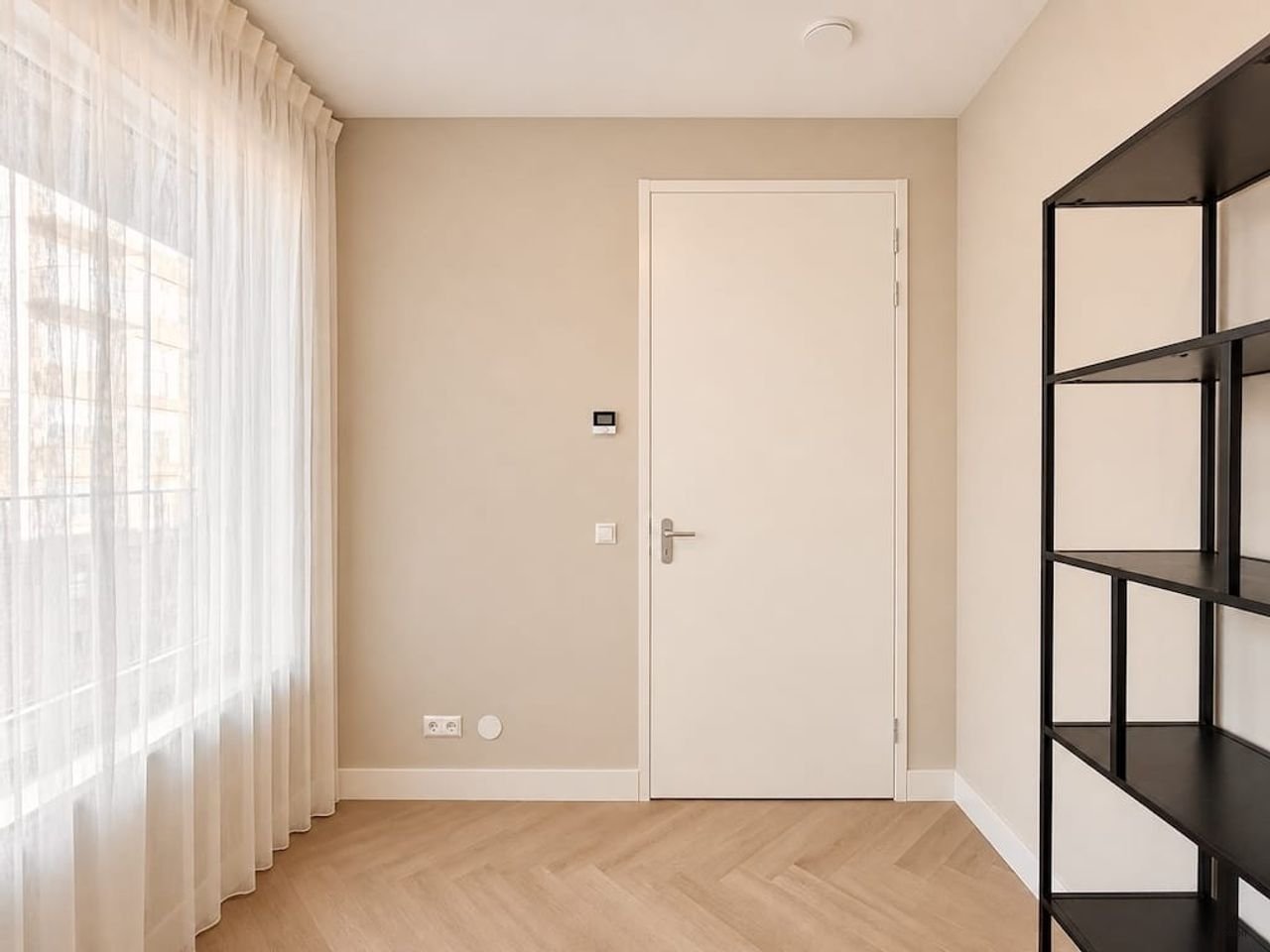 Licht appartement aan het IJ op de NDSM-werf - Afbeelding 9