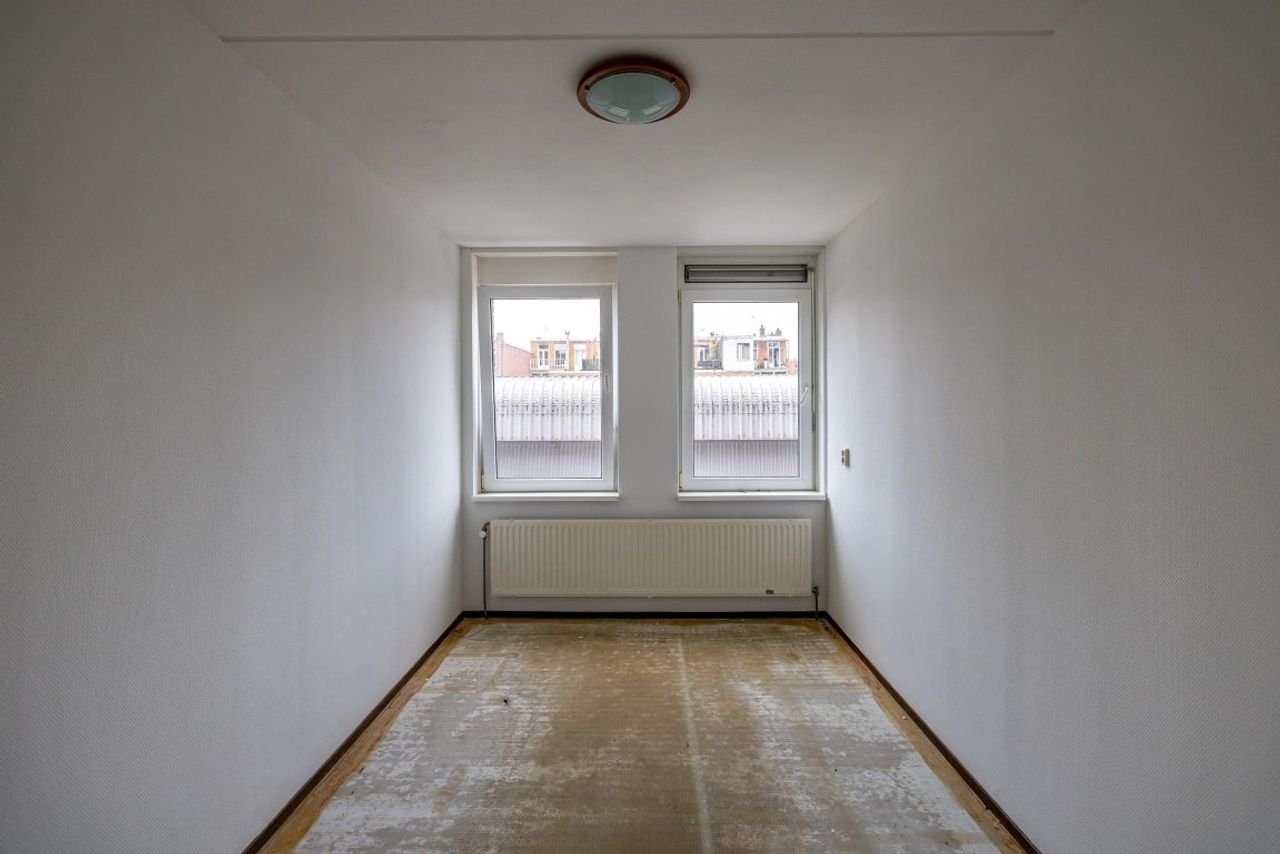 3-slaapkamerappartement met loggia - Afbeelding 9