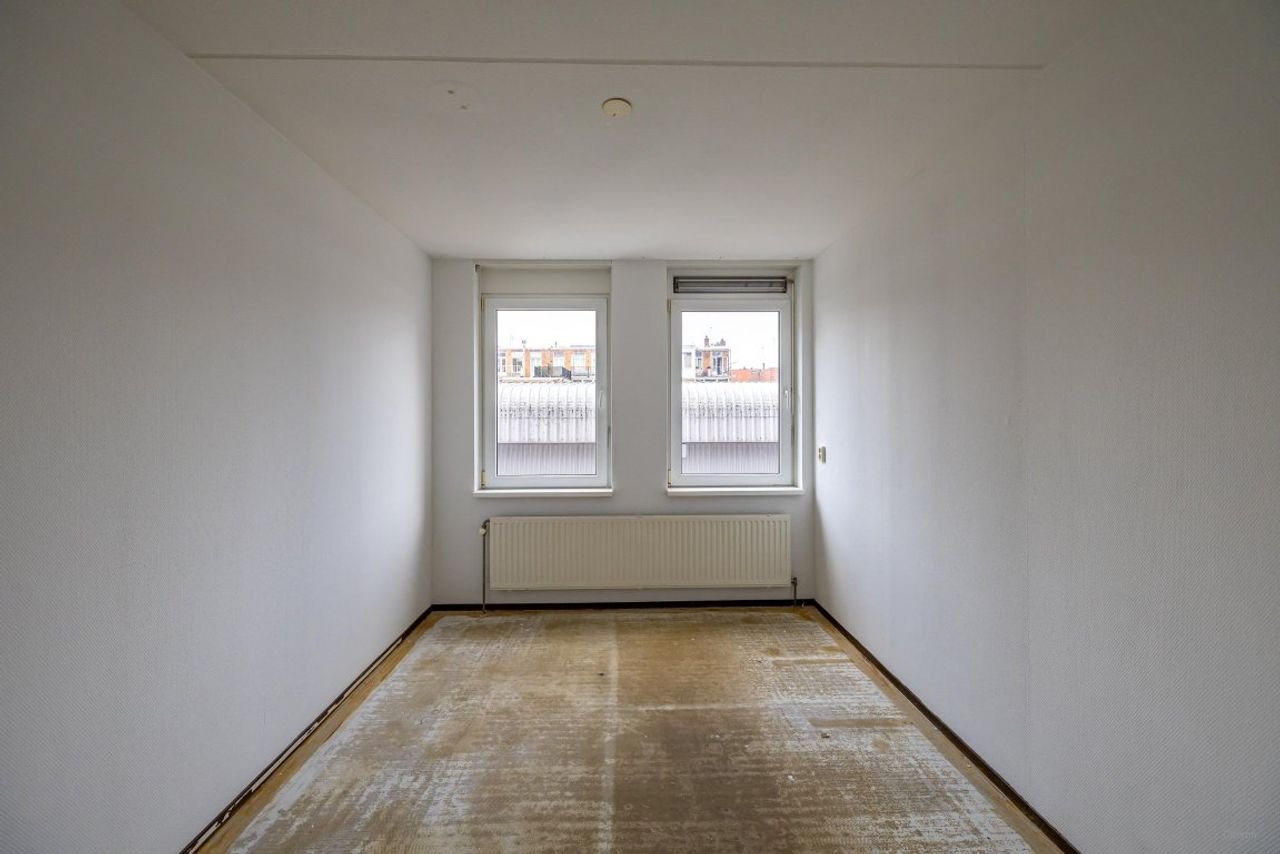 3-slaapkamerappartement met loggia - Afbeelding 10