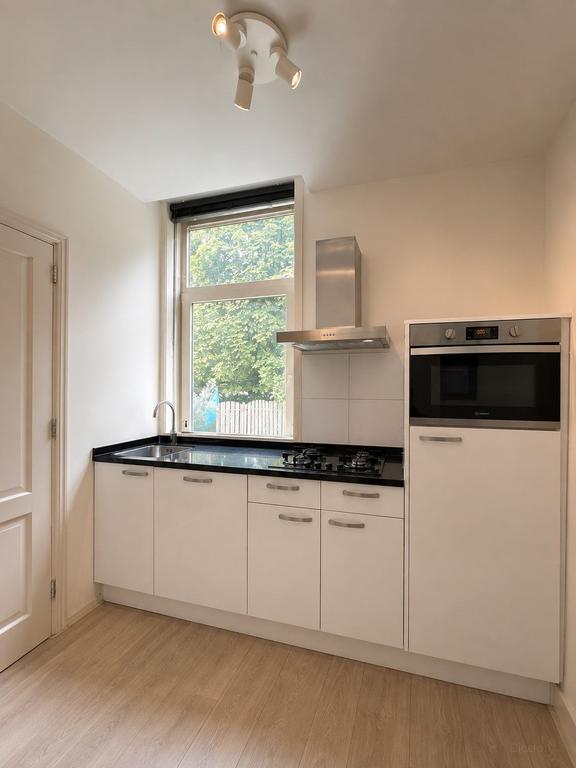 Gemeubileerd 2-kamerappartement in Nieuwe Westen - Afbeelding 6