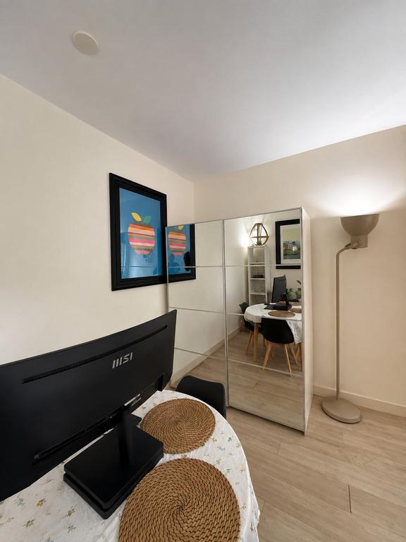 Gemeubileerd 2-kamerappartement in Nieuwe Westen - Afbeelding 8