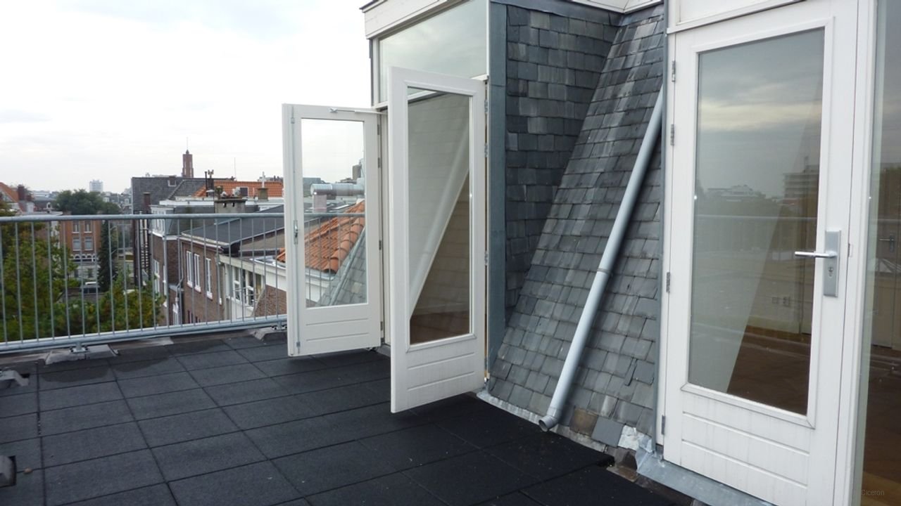 Topetage met groot dakterras - Afbeelding 12