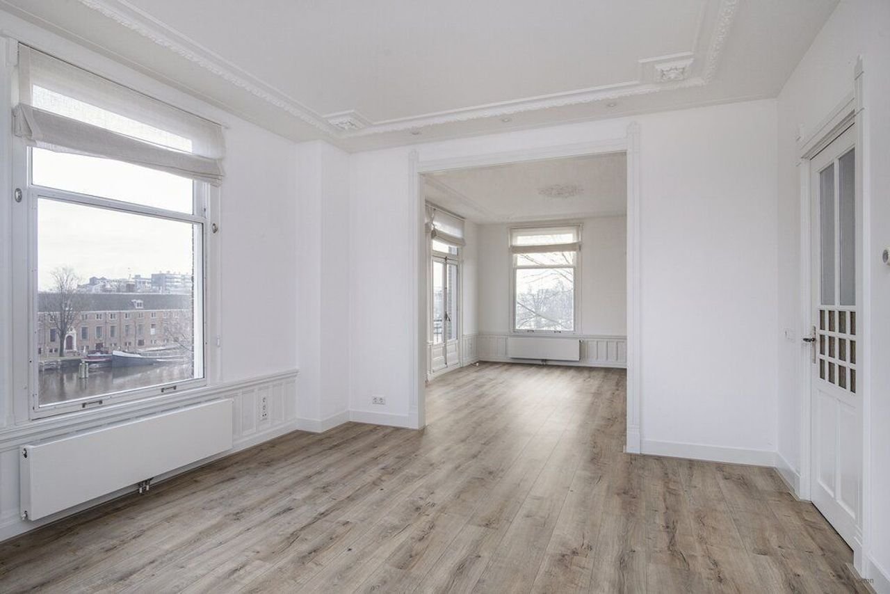 Uitzicht over Amstel vanaf je balkon - Afbeelding 2