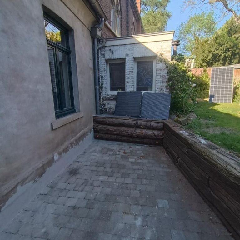 Furnished townhouse with garden and studio - Image 15