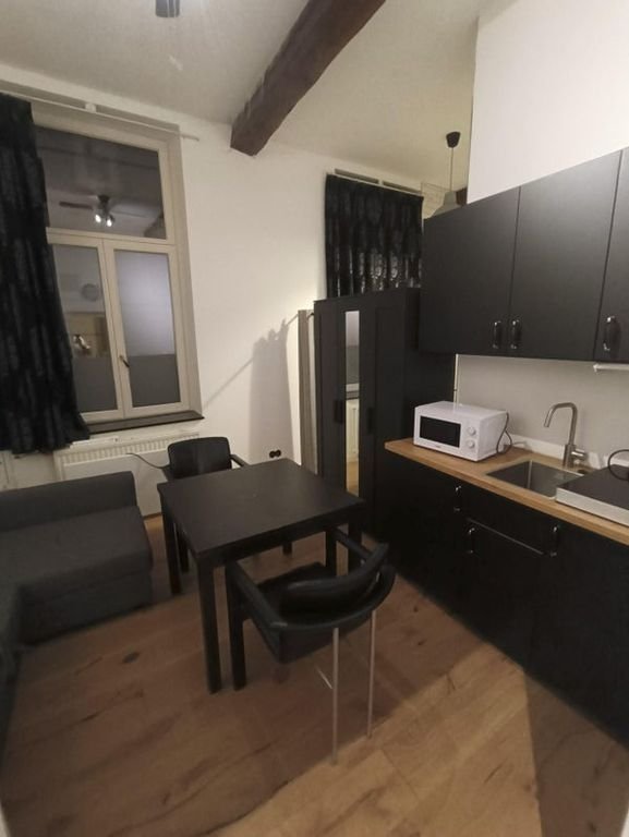 Furnished townhouse with garden and studio - Image 7