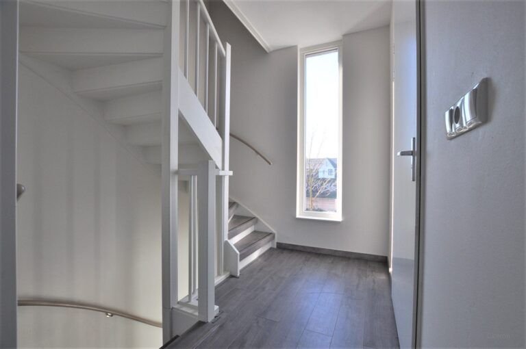 Furnished terraced house with garden in Best - Image 5