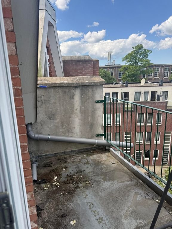 Gemeubileerde studio met balkon - Afbeelding 7