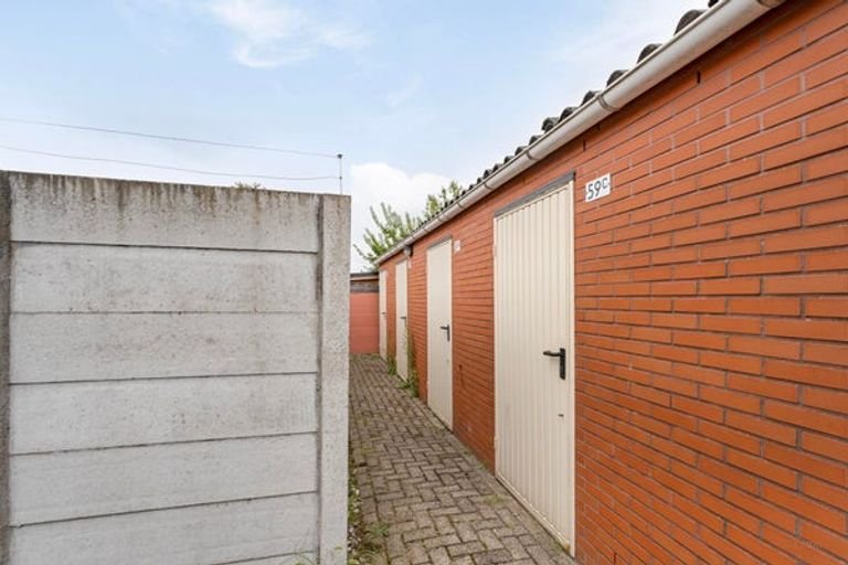 Apartment with 2 Parking Spaces - Image 19