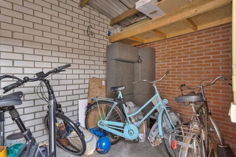 Apartment with 2 Parking Spaces - Image 20