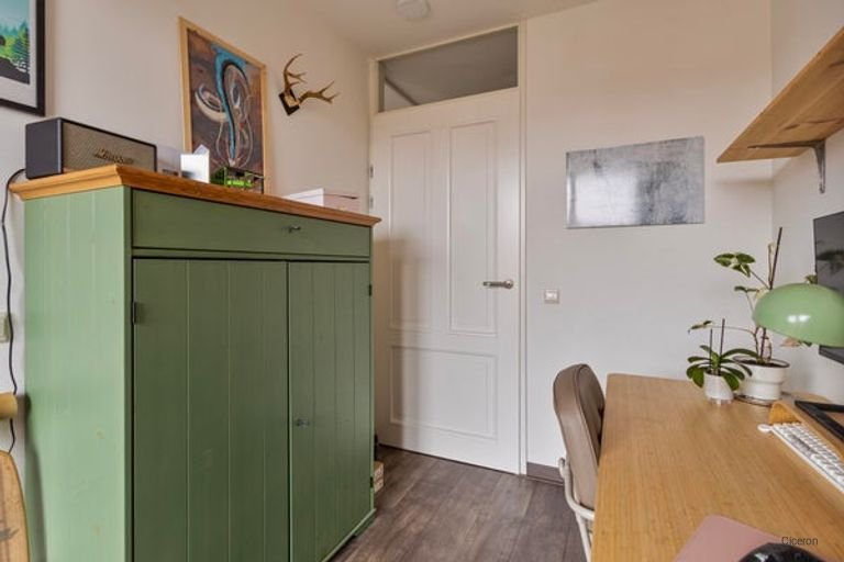 Apartment with 2 Parking Spaces - Image 15