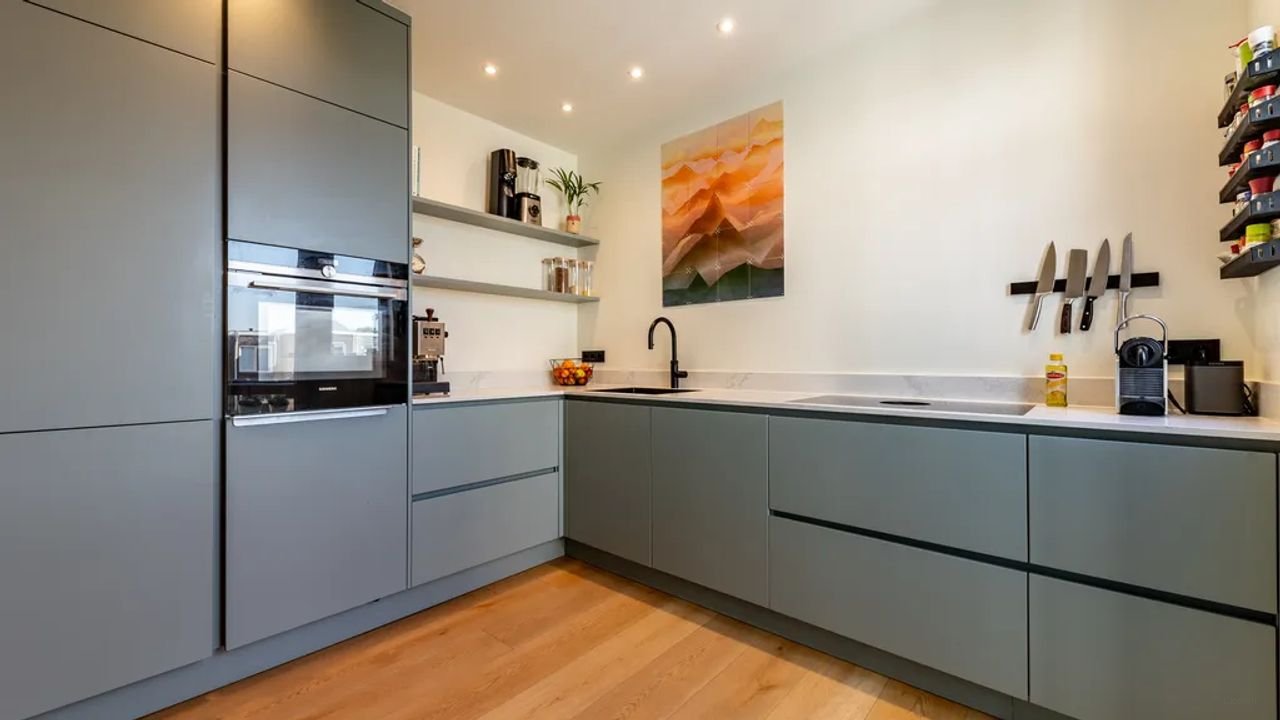 Gemeubileerd 4-slaapkamerappartement in Blijdorp - Afbeelding 16